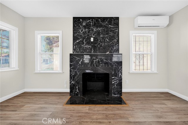 Detail Gallery Image 5 of 26 For 8734 Dalton, Los Angeles,  CA 90047 - 3 Beds | 2 Baths