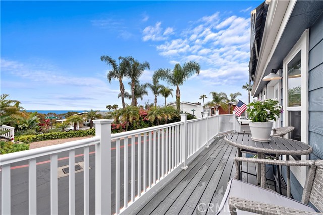 Detail Gallery Image 2 of 19 For 30802 Coast Highway #F14,  Laguna Beach,  CA 92651 - 2 Beds | 2 Baths