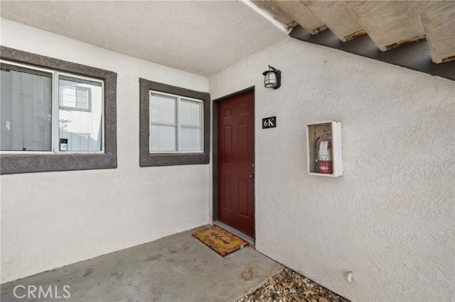 Detail Gallery Image 3 of 31 For 16377 Lakeshore 6k,  Lake Elsinore,  CA 92530 - 2 Beds | 2/1 Baths