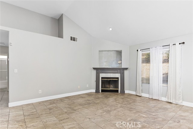 Detail Gallery Image 6 of 29 For 14828 Stone Age Lane, Victorville,  CA 92394 - 3 Beds | 2 Baths