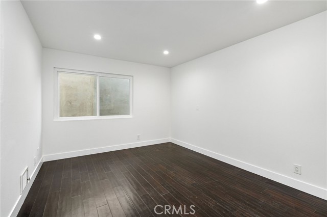 217 43rd Street, Manhattan Beach CA: https://media.crmls.org/medias/ea312a78-5375-4464-85c8-87bd2924882d.jpg