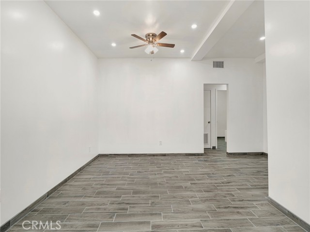 Detail Gallery Image 5 of 22 For 14545 Margate St #1,  Sherman Oaks,  CA 91411 - 3 Beds | 2 Baths