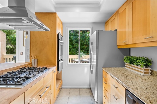 2000 Mathews Avenue, Redondo Beach, California 90278, 2 Bedrooms Bedrooms, ,2 BathroomsBathrooms,Residential,Sold,Mathews,SB22083449