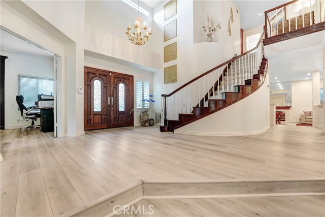 3866 Hunter Crest Court, Moorpark CA: https://media.crmls.org/medias/ea31517d-8077-4e83-a6e0-a02637c36479.jpg