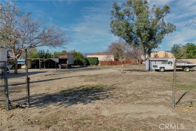 193 Maple Avenue, Fontana, California 92335, 3 Bedrooms Bedrooms, ,1 BathroomBathrooms,Single Family Residence,For Sale,Maple,IG25018978