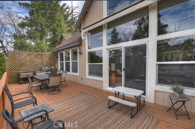 Detail Gallery Image 9 of 53 For 1254 Calgary, Lake Arrowhead,  CA 92352 - 4 Beds | 3/1 Baths