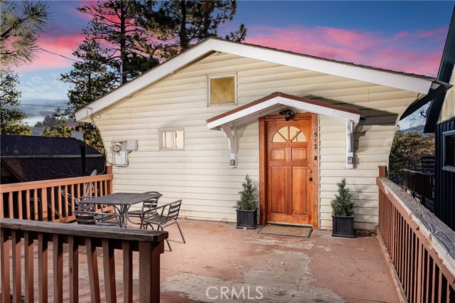 Detail Gallery Image 1 of 24 For 512 Vista Ln, Big Bear Lake,  CA 92315 - 2 Beds | 2 Baths