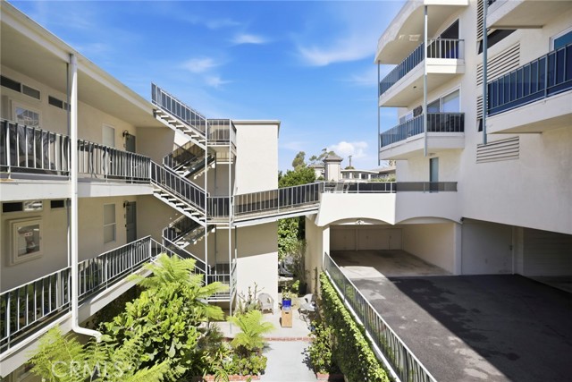 Detail Gallery Image 35 of 53 For 240 Moss St #8,  Laguna Beach,  CA 92651 - 2 Beds | 2 Baths