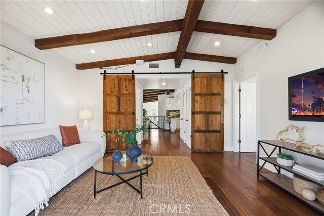 Detail Gallery Image 25 of 63 For 1001 2nd, Hermosa Beach,  CA 90254 - 5 Beds | 3/1 Baths