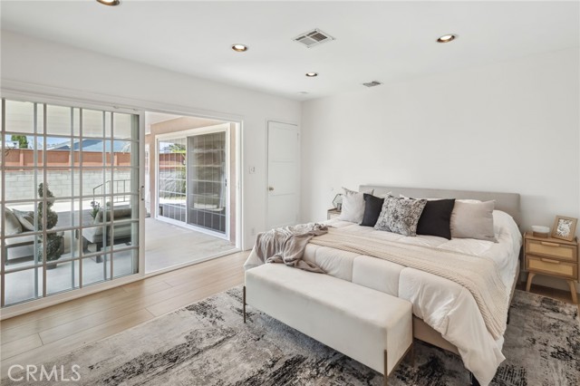 6515 Amigo Avenue, Reseda CA: https://media.crmls.org/medias/ea32d2dd-0058-4b82-9160-0d7f8a5c14a0.jpg