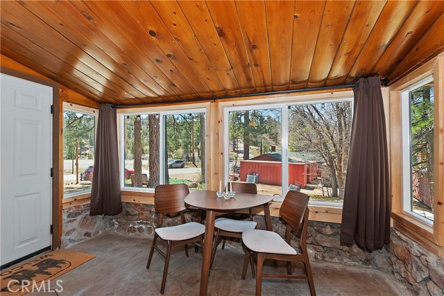 Detail Gallery Image 12 of 59 For 746 Talmadge Rd, Big Bear Lake,  CA 92315 - 3 Beds | 2/1 Baths