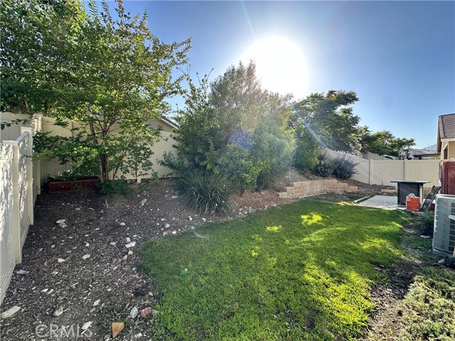 3978 Scarlet Oak Court, San Bernardino CA: https://media.crmls.org/medias/ea33ab30-bb3c-4ed9-958c-f69cfdc2215f.jpg
