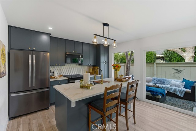 Detail Gallery Image 8 of 34 For 2123 Village Ln, Solvang,  CA 93463 - 3 Beds | 2/1 Baths