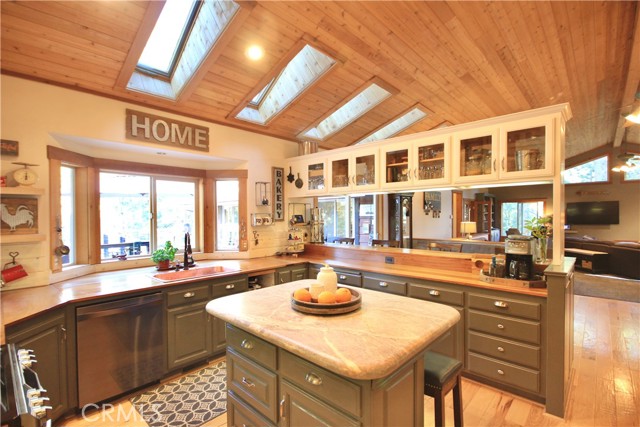 Image 6 of 39 For 32383 Pine Manor Lane 634