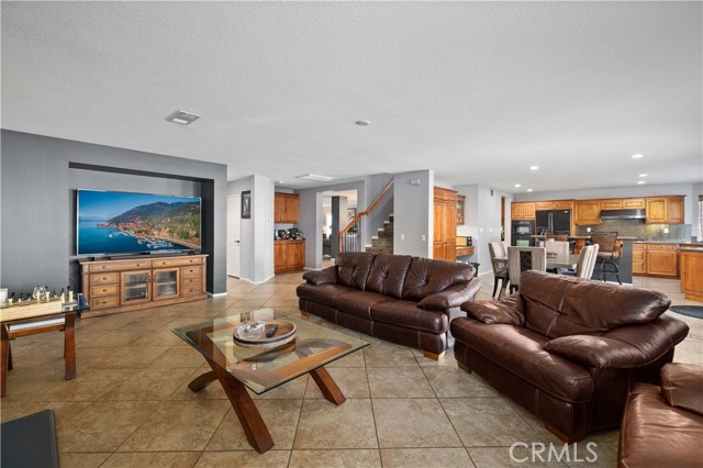 Detail Gallery Image 19 of 50 For 3200 Still Meadow Ln, Lancaster,  CA 93536 - 5 Beds | 4/1 Baths