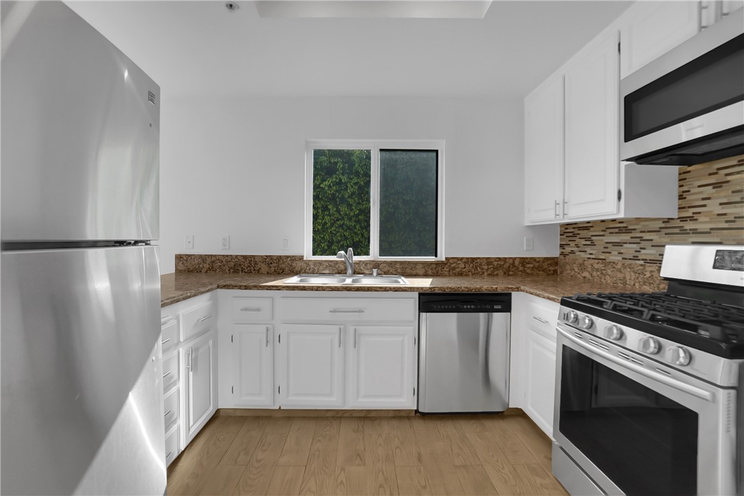 Detail Gallery Image 15 of 32 For 657 S Marengo Ave #7,  Pasadena,  CA 91106 - 3 Beds | 2/1 Baths