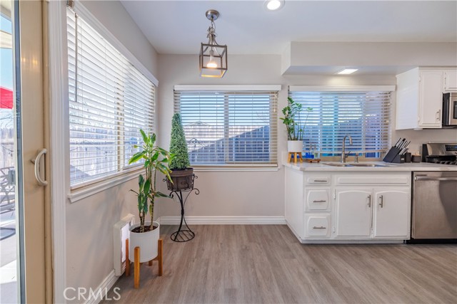 Detail Gallery Image 32 of 53 For 1422 Camelot Dr, Corona,  CA 92882 - 2 Beds | 1/1 Baths