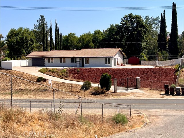 15290 Golden Star Avenue, Riverside, California 92506, 4 Bedrooms Bedrooms, ,2 BathroomsBathrooms,Single Family Residence,For Sale,Golden Star,IV24161761