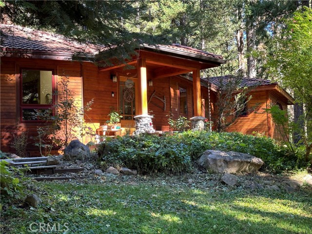 Detail Gallery Image 5 of 54 For 2101 Davis Place Rd, Mount Shasta,  CA 96067 - 4 Beds | 2/1 Baths