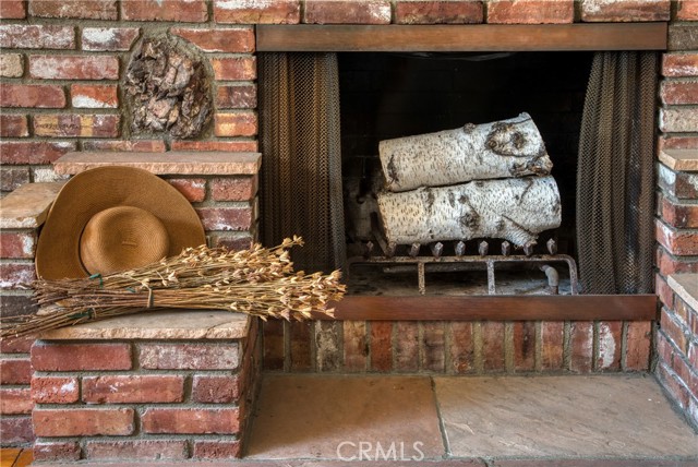 430 N Canyon Boulevard, Monrovia CA: https://media.crmls.org/medias/ea370f6e-7b48-4fe7-ab85-862d187daf78.jpg