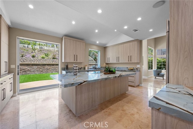 5 Vistamar Drive, Laguna Niguel CA: https://media.crmls.org/medias/ea3712e3-9f78-4f58-9aa0-e3ee3d133e4e.jpg