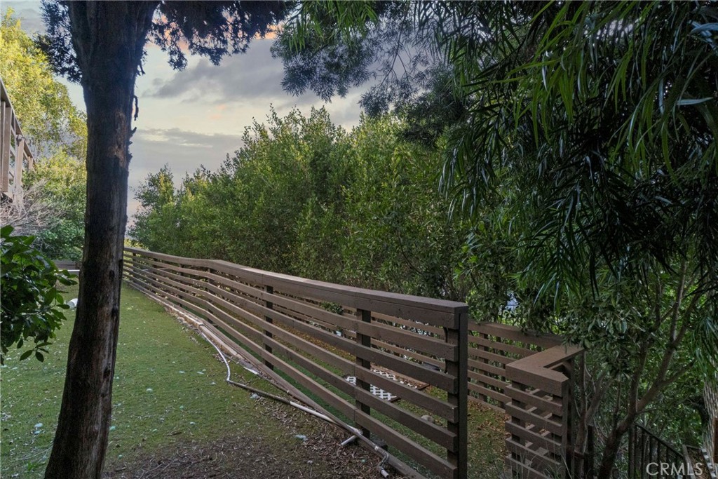 https://media.crmls.org/medias/ea37422a-8363-4bfb-bc1b-b092dbe3ad97.jpg?preset=X-Large