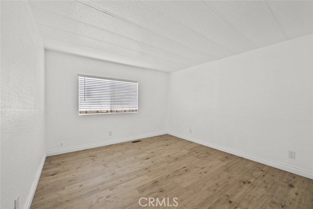 3524 E Avenue R, Palmdale CA: https://media.crmls.org/medias/ea3745af-1b62-45ec-9cf9-3332244084f3.jpg