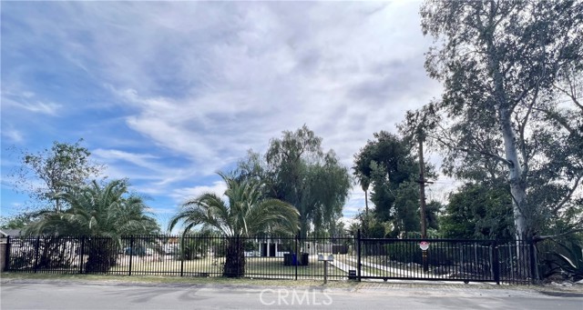 Detail Gallery Image 43 of 56 For 2527 W Third Ave, San Bernardino,  CA 92407 - – Beds | – Baths