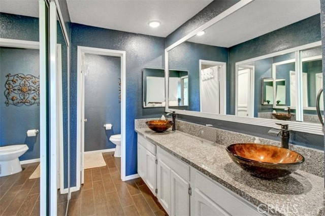 Detail Gallery Image 7 of 13 For 7800 Topanga Canyon #204,  Canoga Park,  CA 91304 - 2 Beds | 2 Baths