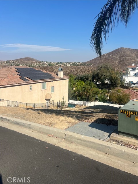 22871 Giant Fir, Canyon Lake CA: https://media.crmls.org/medias/ea3a5a46-e242-4a52-a995-804fc223f486.jpg