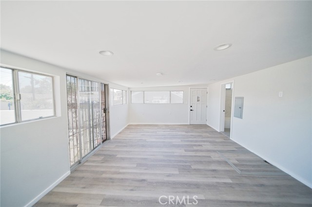 1336 W 118th Street, Los Angeles CA: https://media.crmls.org/medias/ea3a73a8-c85a-483b-b9cd-a30d92649a69.jpg