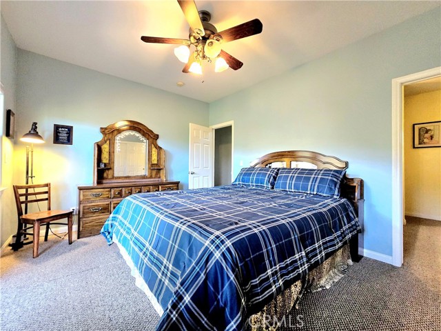 Detail Gallery Image 7 of 18 For 22337 Briarwood, Crestline,  CA 92325 - 4 Beds | 2/1 Baths