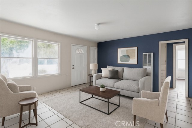 Detail Gallery Image 4 of 10 For 893 N 2nd St, Porterville,  CA 93257 - 2 Beds | 1 Baths