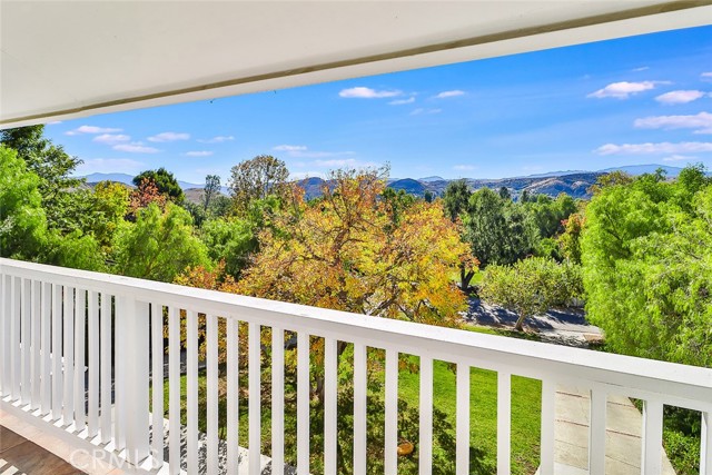 Detail Gallery Image 3 of 40 For 28241 Foothill Drive, Agoura Hills,  CA 91301 - 6 Beds | 4 Baths