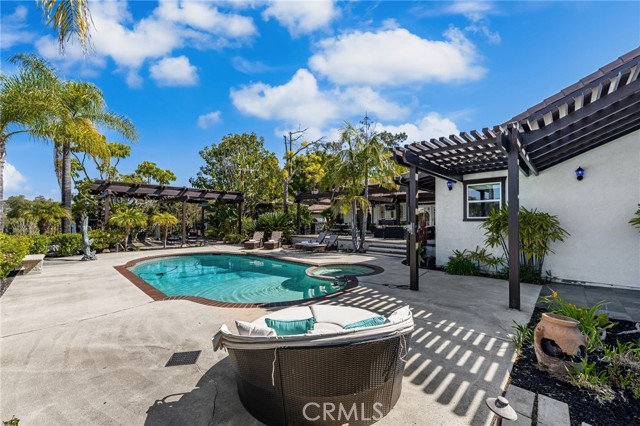 2465 Via Oeste Drive, Fallbrook CA: https://media.crmls.org/medias/ea3ba130-6c8f-4c8f-b332-0d107d42aaa2.jpg