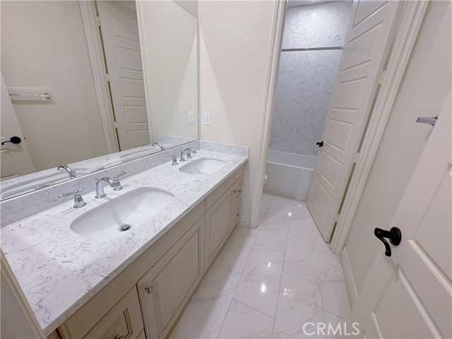 224 Geyser, Irvine CA: https://media.crmls.org/medias/ea3baf4f-b719-4050-9095-524dabd1b5bc.jpg