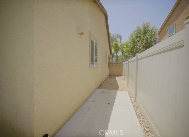 25382 Rocking Horse Court, Menifee CA: https://media.crmls.org/medias/ea3ceee0-2484-4aa9-8db4-3490c1d1c0ca.jpg