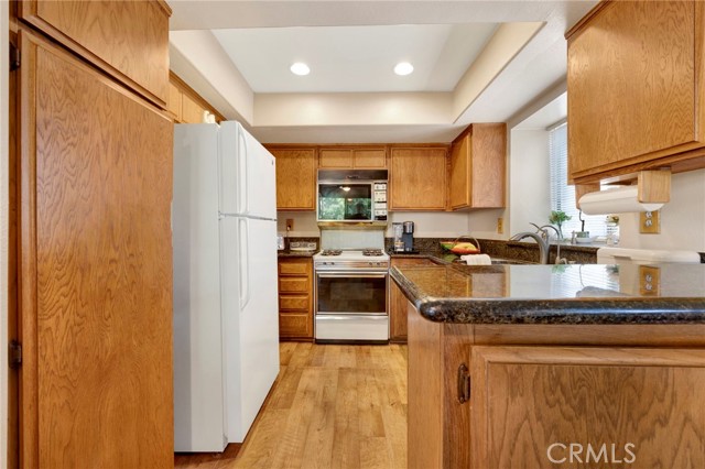 Detail Gallery Image 17 of 47 For 456 E San Jose Ave #B,  Burbank,  CA 91501 - 2 Beds | 2 Baths