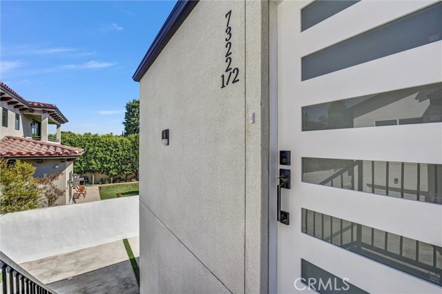 7320 Newcastle, Reseda CA: https://media.crmls.org/medias/ea3d56a6-42f4-4906-96d3-11c2f9f2591e.jpg