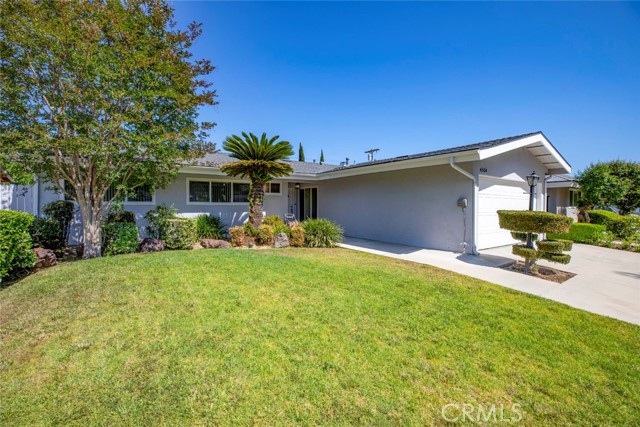 Detail Gallery Image 1 of 43 For 6554 Whitaker Ave, Van Nuys,  CA 91406 - 4 Beds | 2 Baths