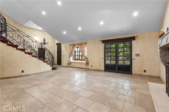 19613 Hiawatha Street, Chatsworth CA: https://media.crmls.org/medias/ea3da5a4-f464-404d-baa1-a4840e52fa34.jpg