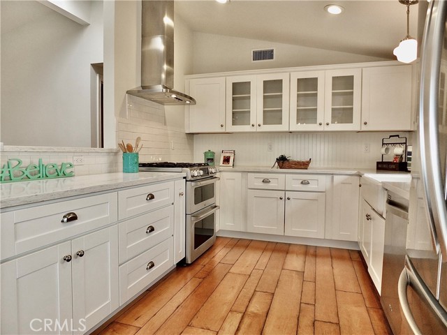 2285 Avalon, Costa Mesa CA: https://media.crmls.org/medias/ea3dab53-4df6-40ce-8917-5700540f9706.jpg