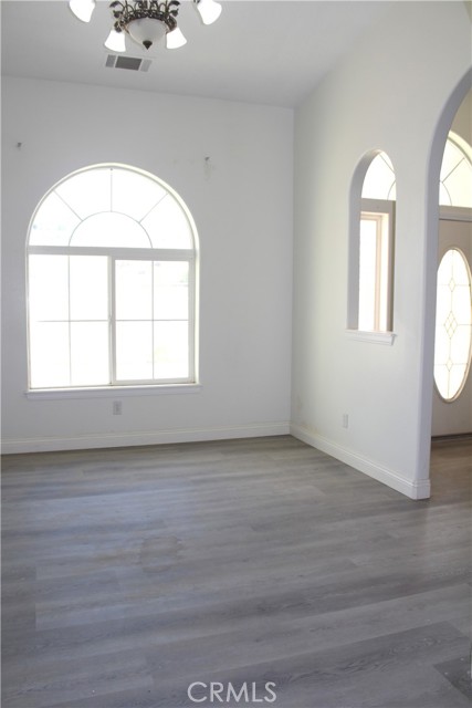 Detail Gallery Image 9 of 32 For 26180 Horizon St, Apple Valley,  CA 92308 - 4 Beds | 3 Baths