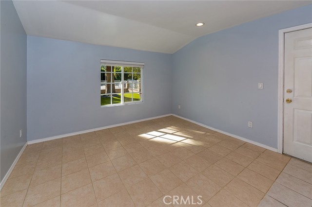 Detail Gallery Image 13 of 14 For 5202 Woodman Ave, Sherman Oaks,  CA 91401 - 5 Beds | 4 Baths