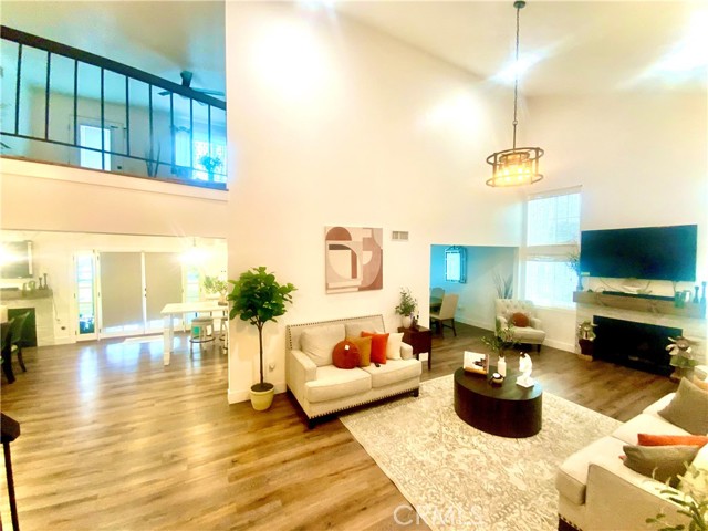 2416 Hialeah Circle, Norco CA: https://media.crmls.org/medias/ea3e1741-3cd7-4691-ab65-e4b021cea804.jpg