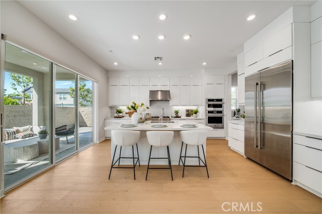 Detail Gallery Image 13 of 58 For 301 Brackens, Lake Forest,  CA 92630 - 4 Beds | 4 Baths