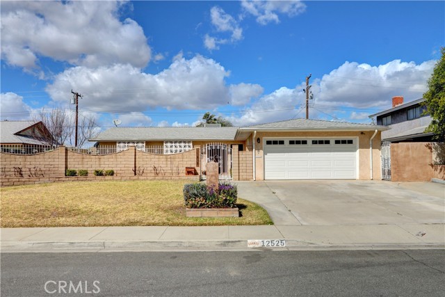 12525 Elmview Dr, Riverside, CA 92503