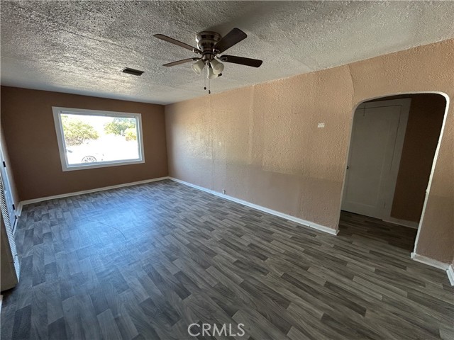 Detail Gallery Image 9 of 22 For 4555 Lincoln, Oroville,  CA 95966 - 4 Beds | 2 Baths