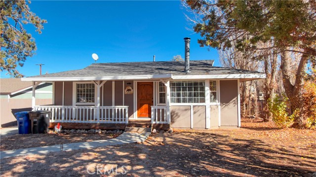 Detail Gallery Image 3 of 41 For 1605 Malabar, Big Bear City,  CA 92314 - 3 Beds | 2 Baths