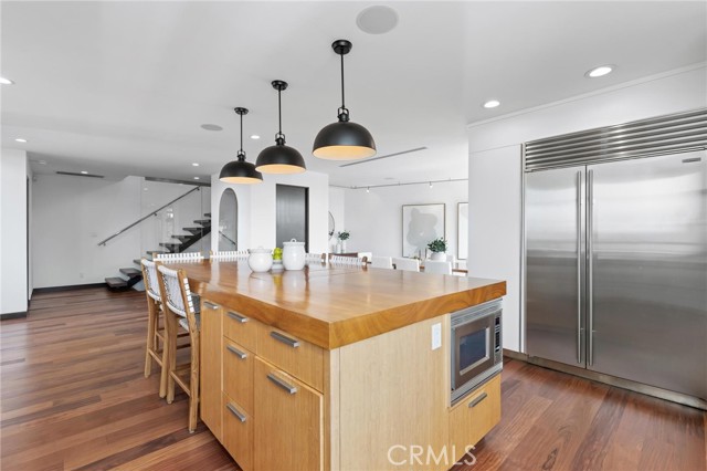 2114 Manhattan Ave, Hermosa Beach CA: https://media.crmls.org/medias/ea40b34a-7a44-48b9-875f-2ad09862b661.jpg